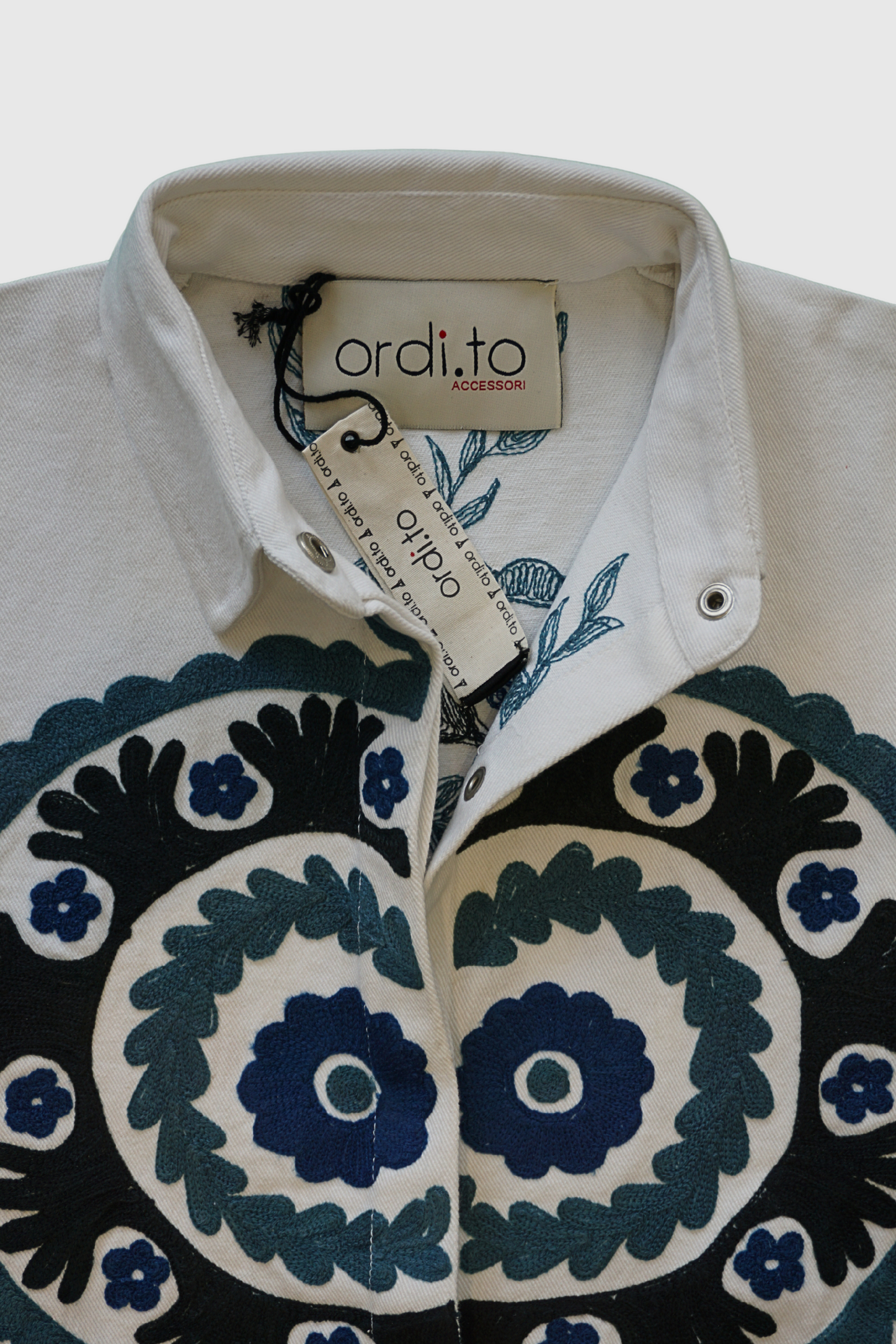 Giacca camicia ricamata