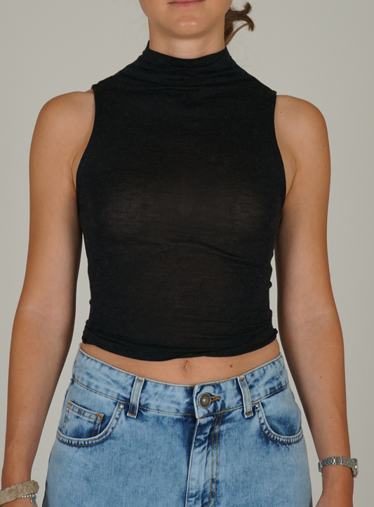 Collo alto smanicata