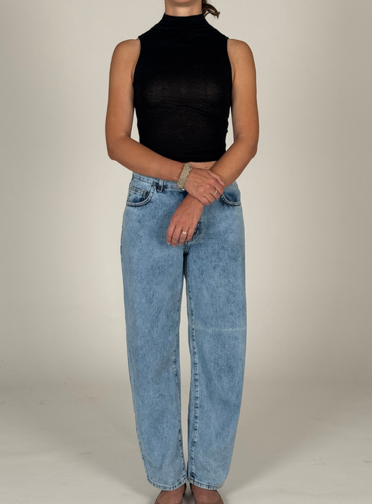 Collo alto smanicata